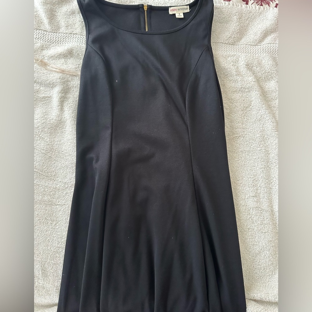 Plan black tight fitting dress